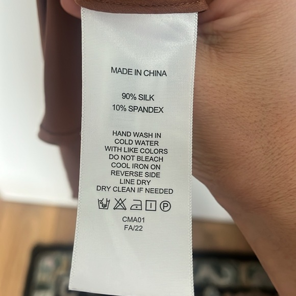 Quince Silk Tank Midi Dress - Picture 7 of 9